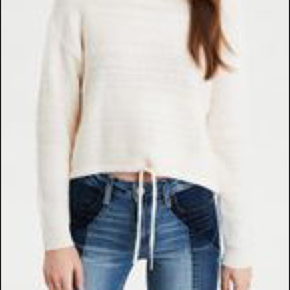 American Eagle draw string waist sweater